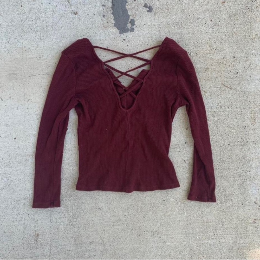 Maroon Ribbed Button-up Top - Picture 2 of 2